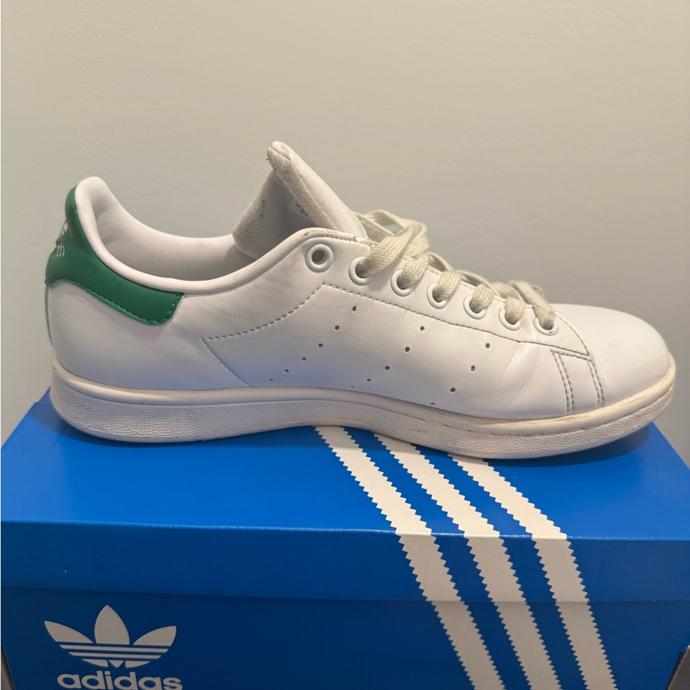 Adidas | Stan Smith | White and Green Sneakers | Size 8 - Picture 4 of 8